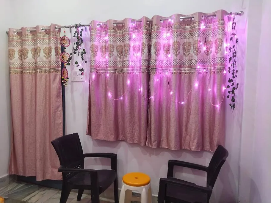 בית נופש ורנאסי Dharmeshvar Homestay